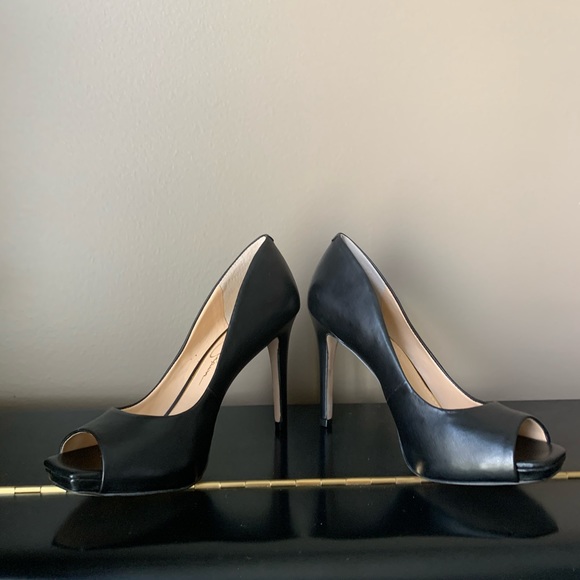 NEW! JESSICA SIMPSON HEELS - Picture 2 of 5